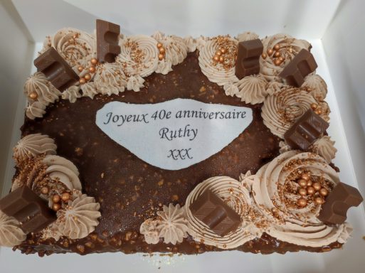 gâteau sur mesure entremet décoré chocolat noisette