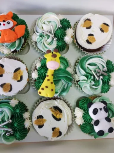 gâteau sur mesure anniversaire cupcakes 1an jungle