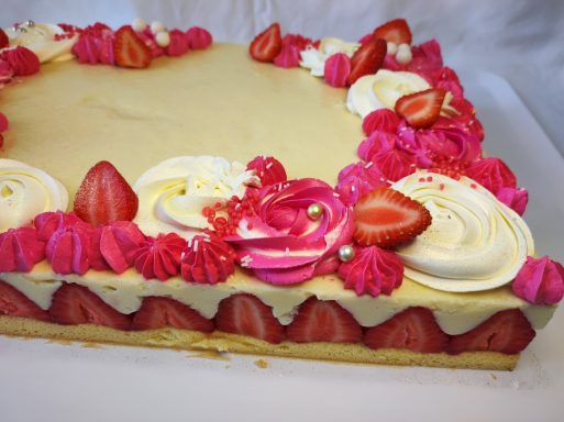 gâteau sur mesure fraisier