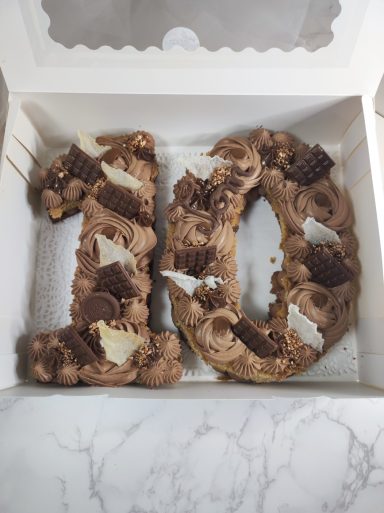 gâteau sur mesure anniversaire number cake 10ans 