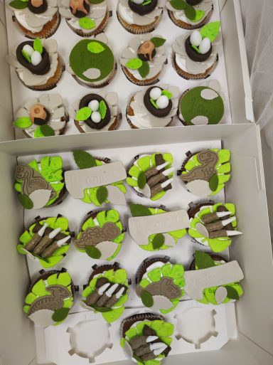 gâteau sur mesure anniversaire cupcakes 1an dinosaures